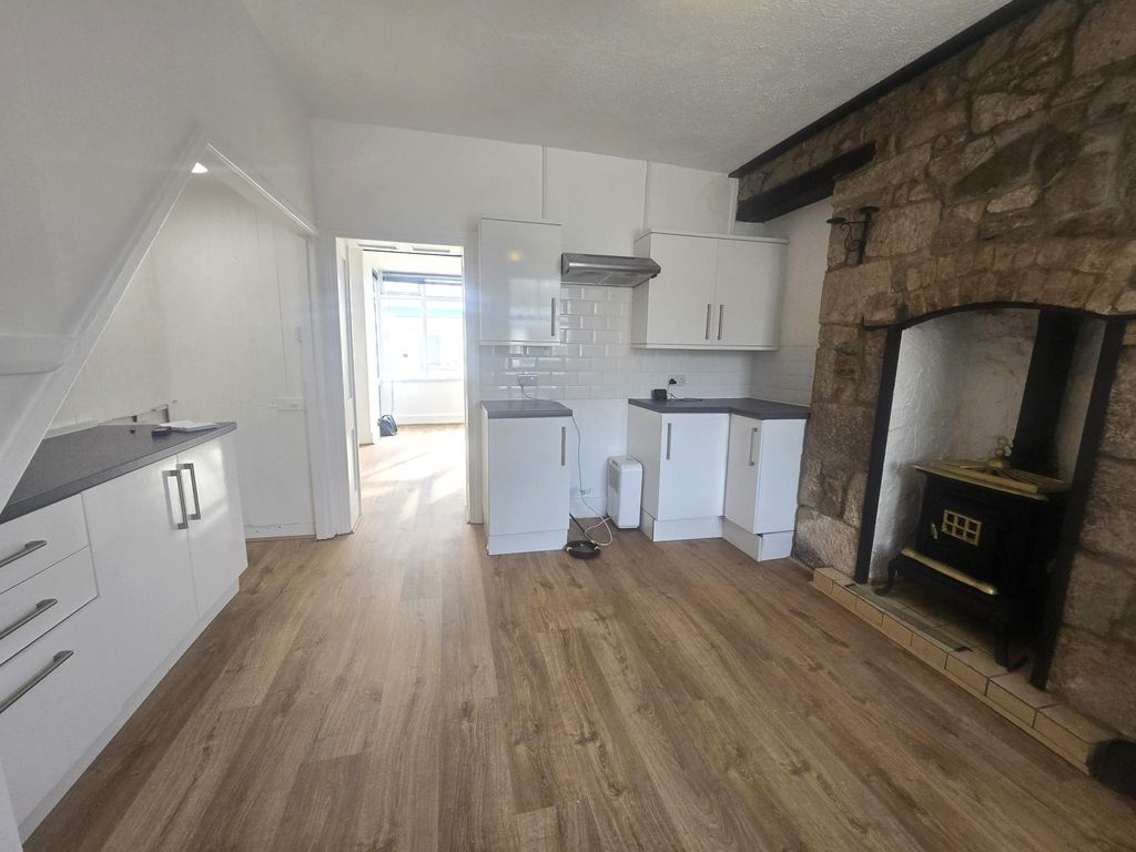 Property photo 3 of 15 Kitchen