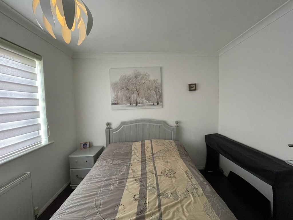 Additional image 24 of 5 bed terraced house to rentLodge Close, Chigwell IG7