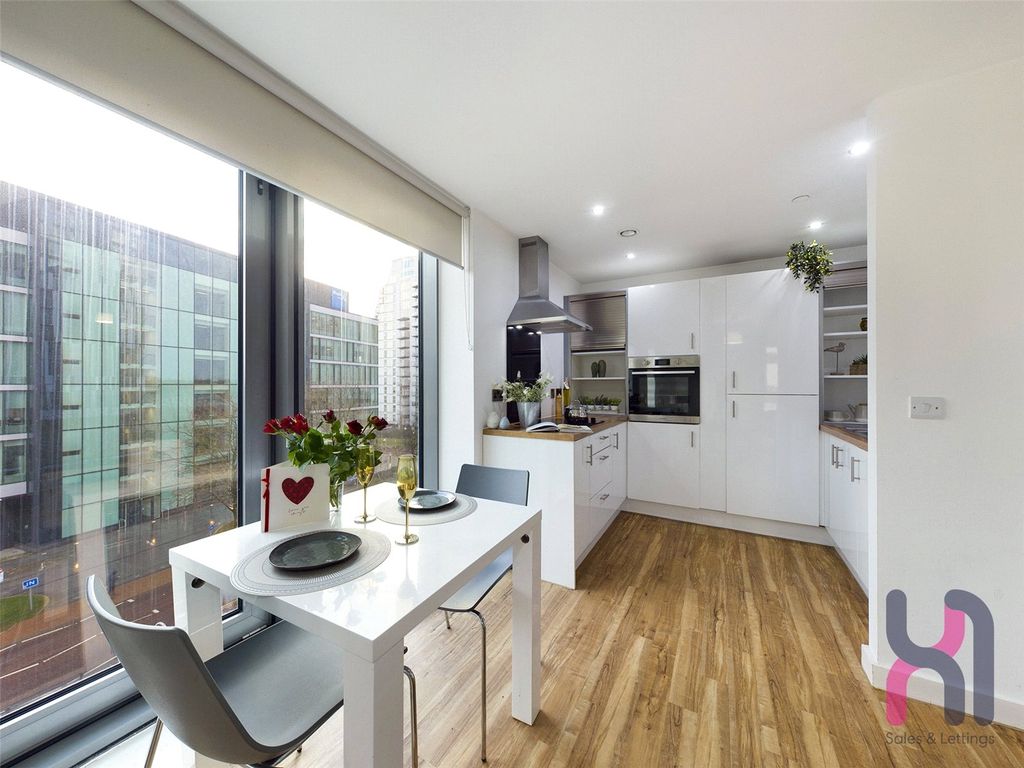 Property photo 3 of 11 Picture No. 17