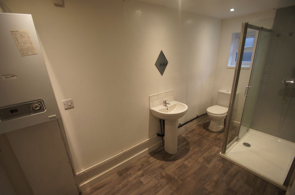 Property photo 3 of 6 Not Specified