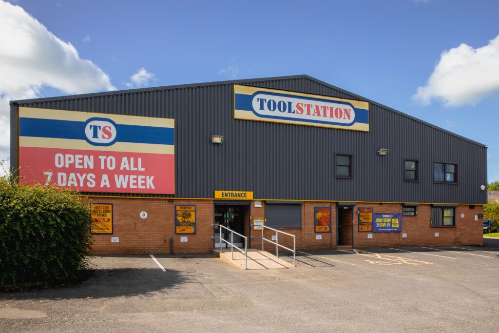 Property photo 1 of 55