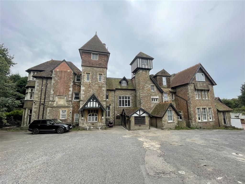 Property photo 1 of 7