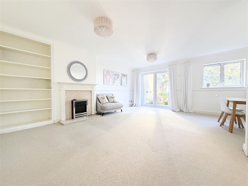 Property photo 3 of 21