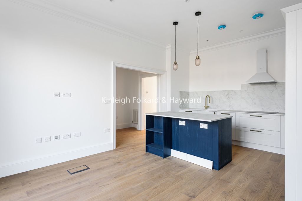 Property photo 2 of 11 1784Da99-24Ab-4818-8