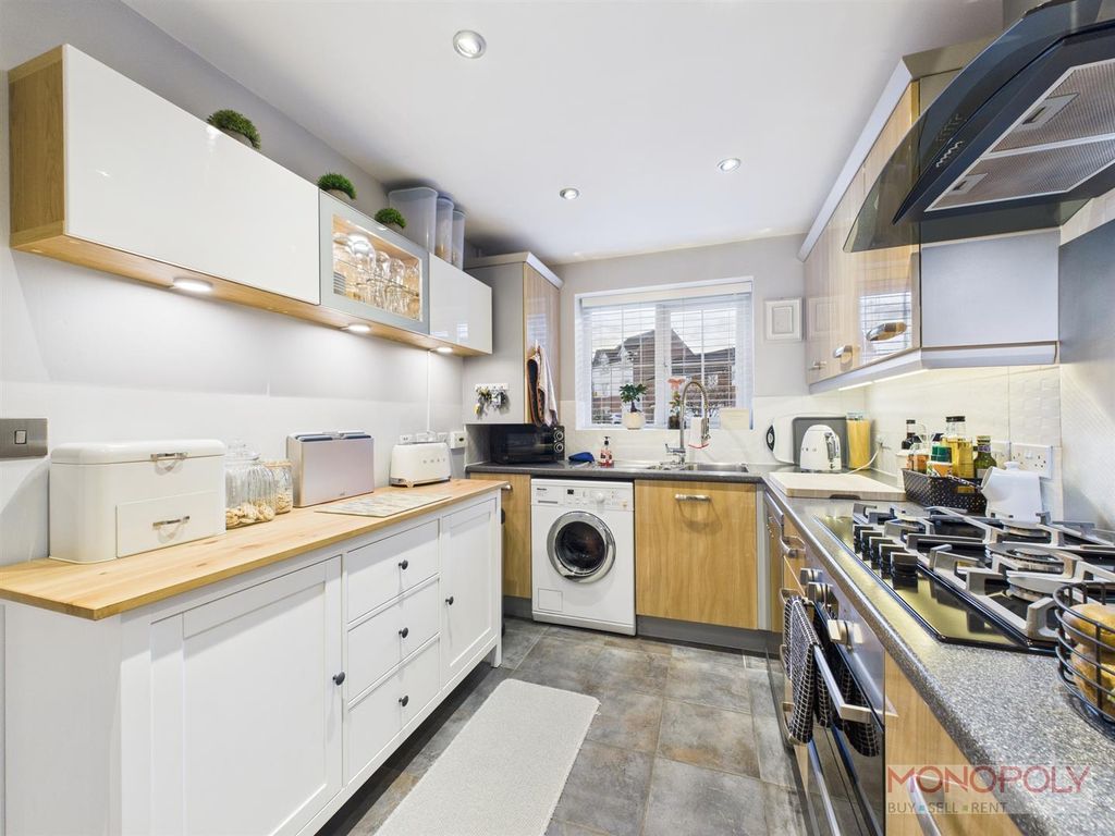 Property photo 2 of 22 Cam04439G0-Pr0199-Still016.Jpg