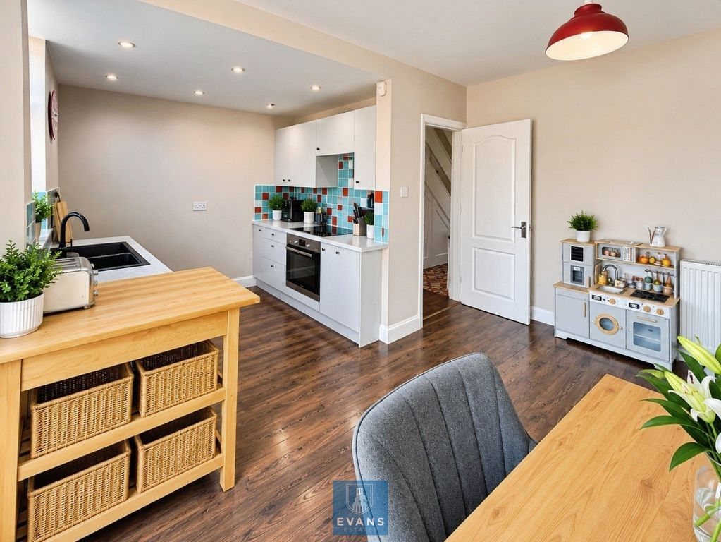 Property photo 2 of 13 Kitchen Diner