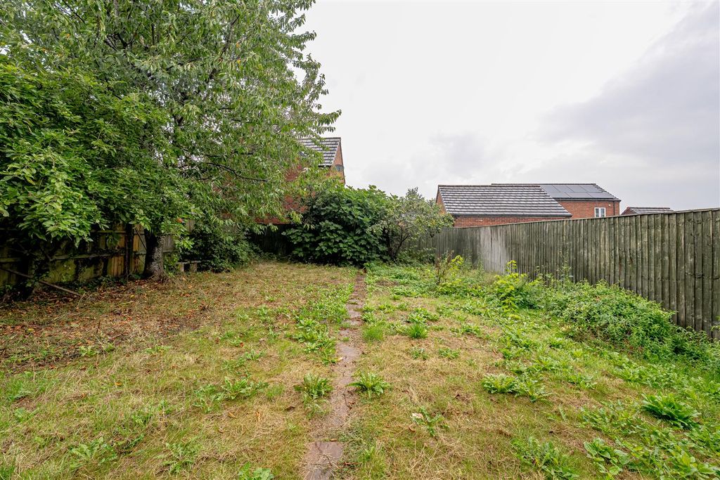 Property photo 3 of 10 Chatsworth-2.Jpg