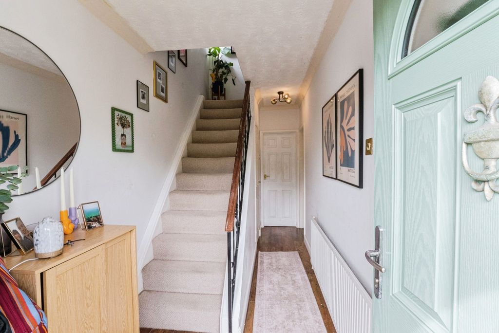 Property photo 3 of 23 Pbox-Img.Jpg