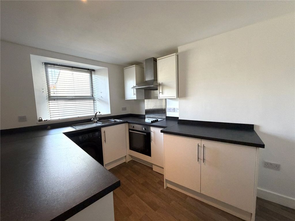 Property photo 2 of 13 Picture No. 14