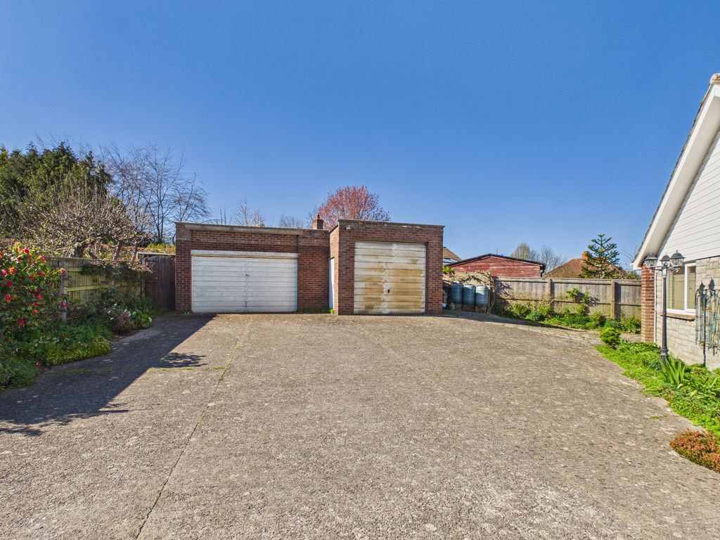 Property photo 3 of 31