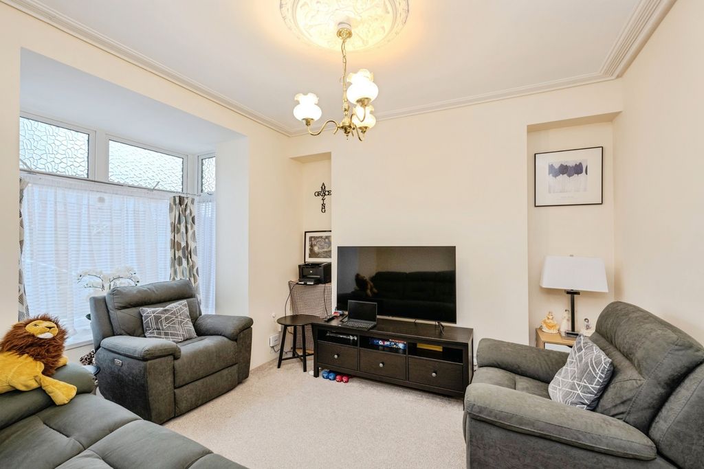 Property photo 2 of 20 Pbox-Img.Jpg