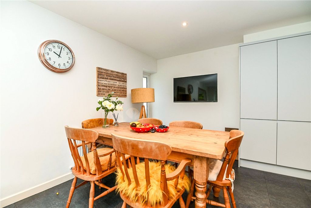 Property photo 3 of 21 Picture No. 04