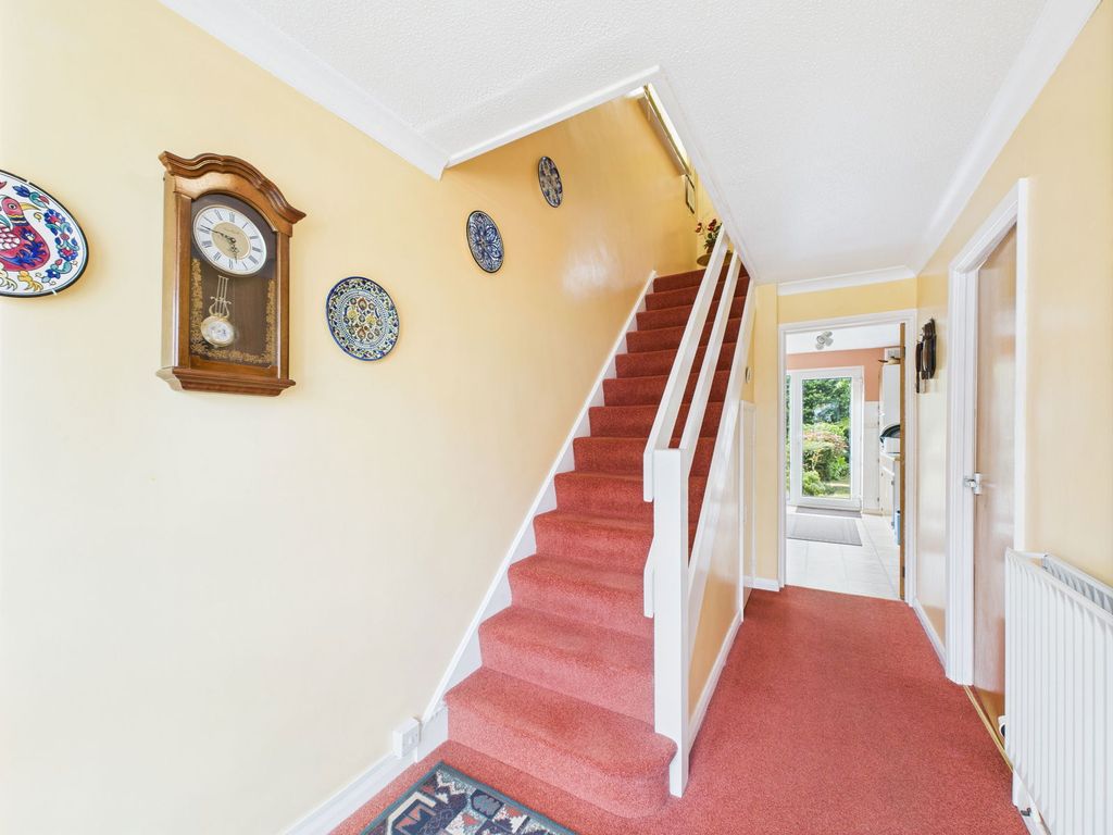 Property photo 2 of 20
