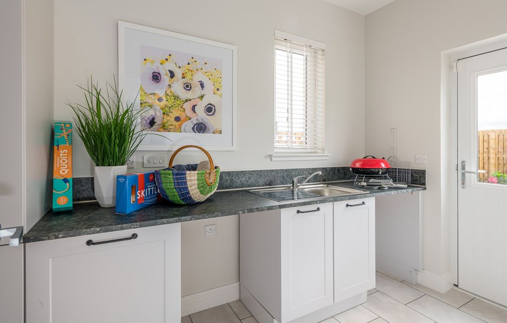 Property photo 3 of 11 Aurs Meadows, Barrhead