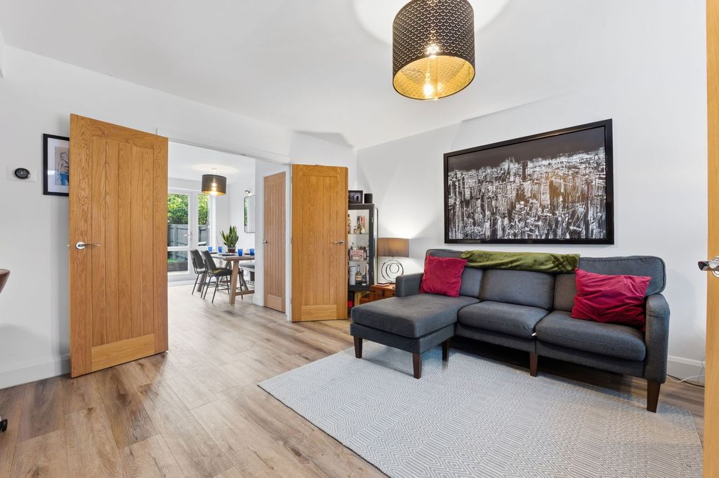 Property photo 2 of 22