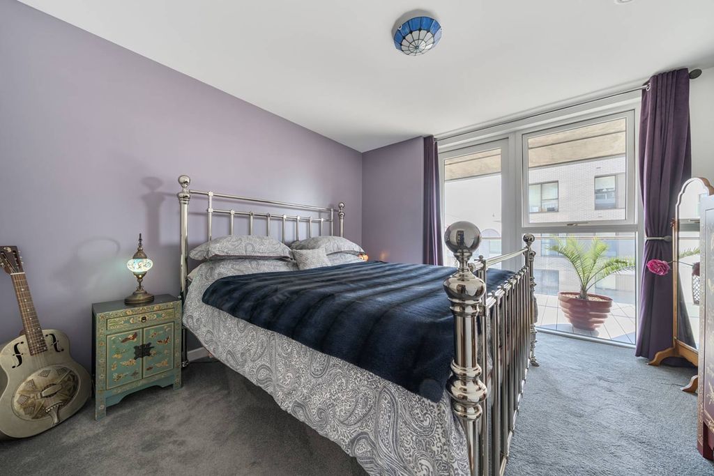 Property photo 3 of 23