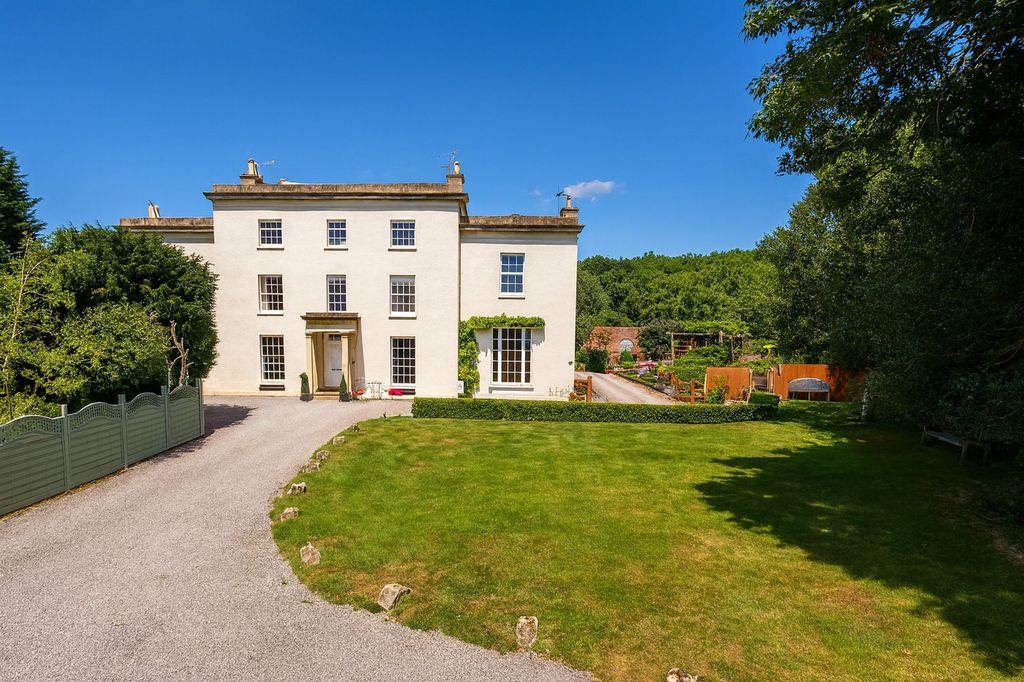 Property photo 1 of 22