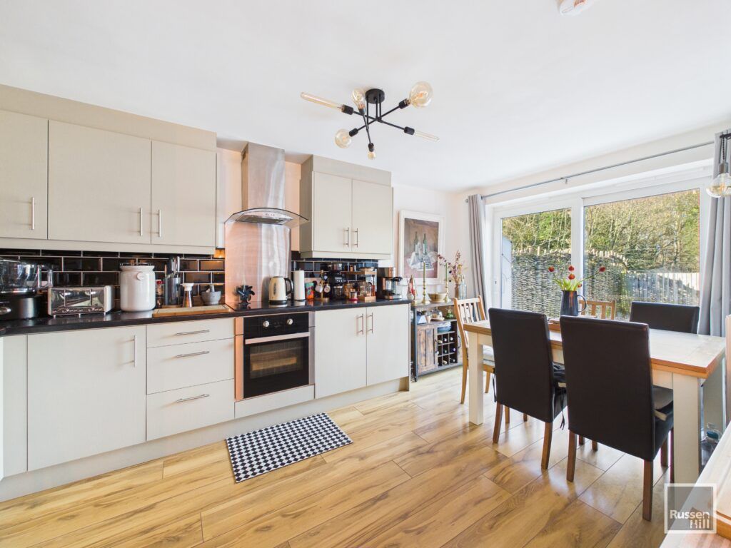 Property photo 3 of 24