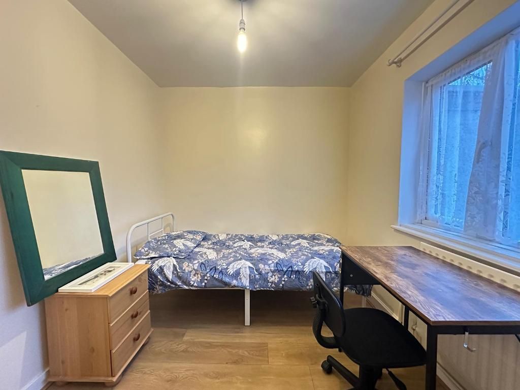 Property photo 2 of 5 Photo 2