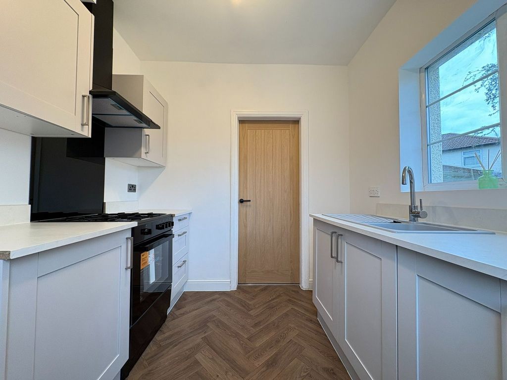 Property photo 3 of 26