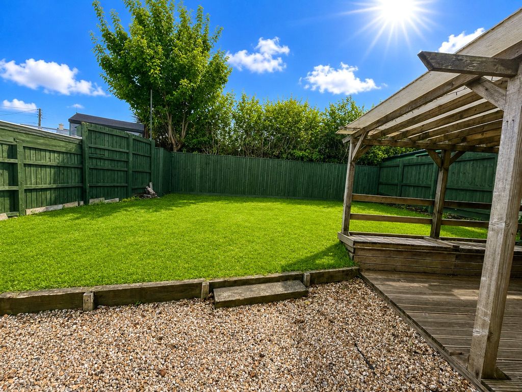 Property photo 2 of 21 Picture No. 02