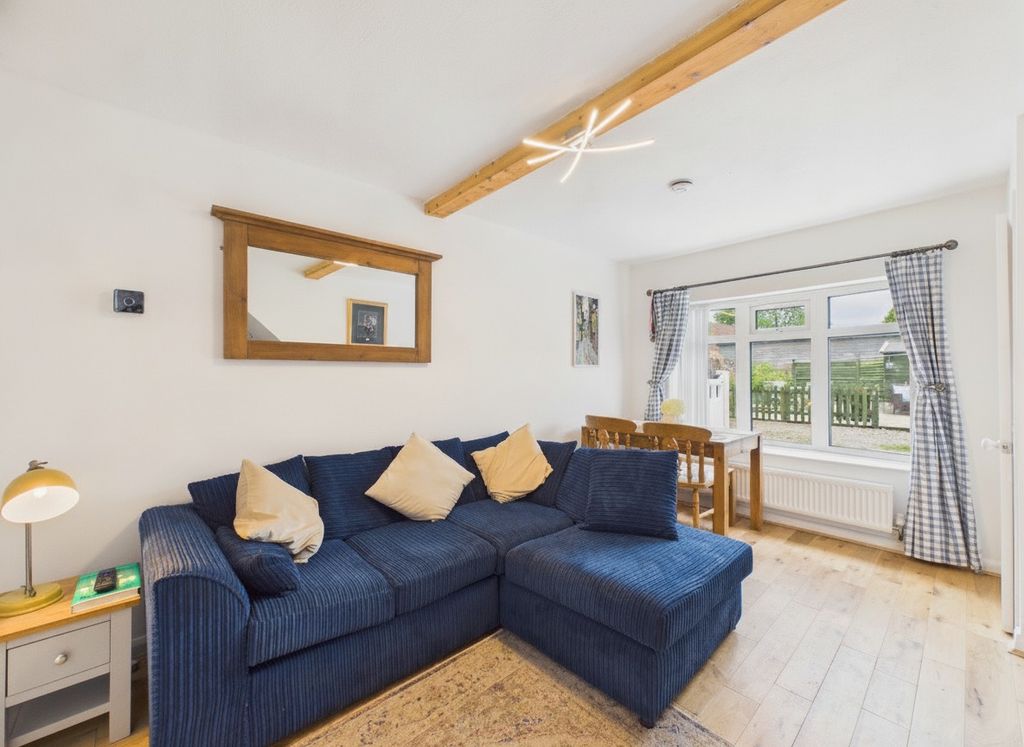 Property photo 2 of 14 5301974