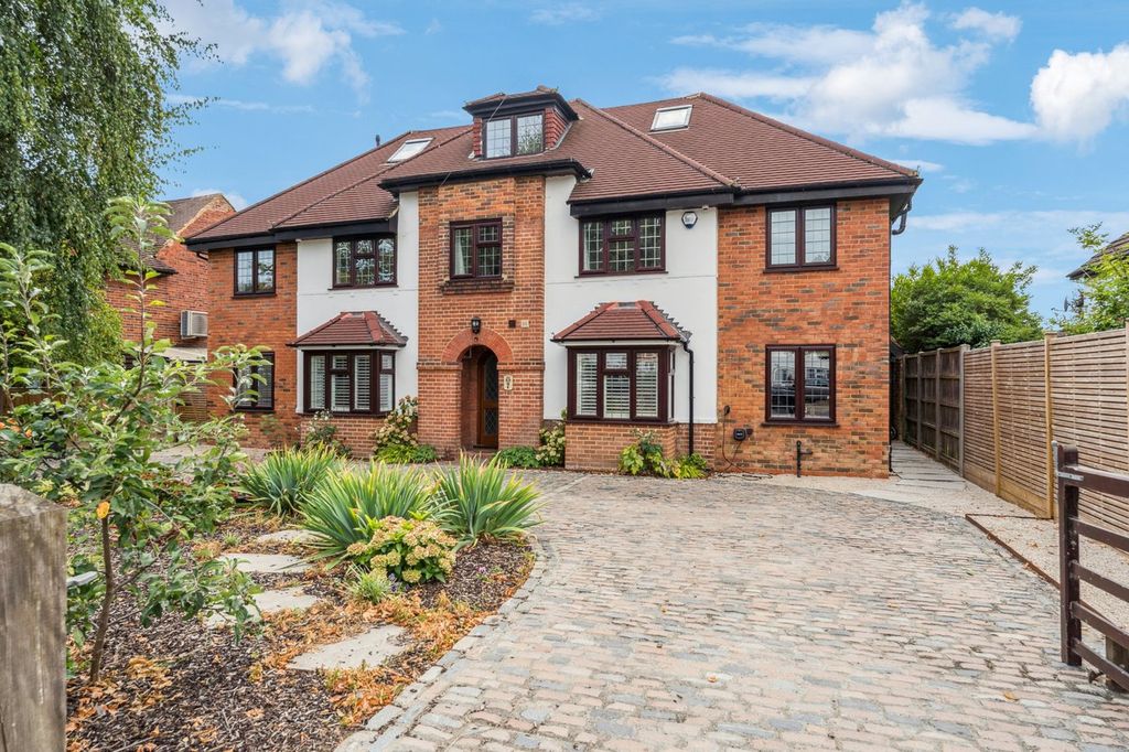 Property photo 1 of 41