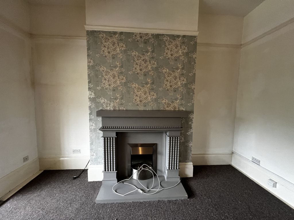 Property photo 3 of 13 Photo 8