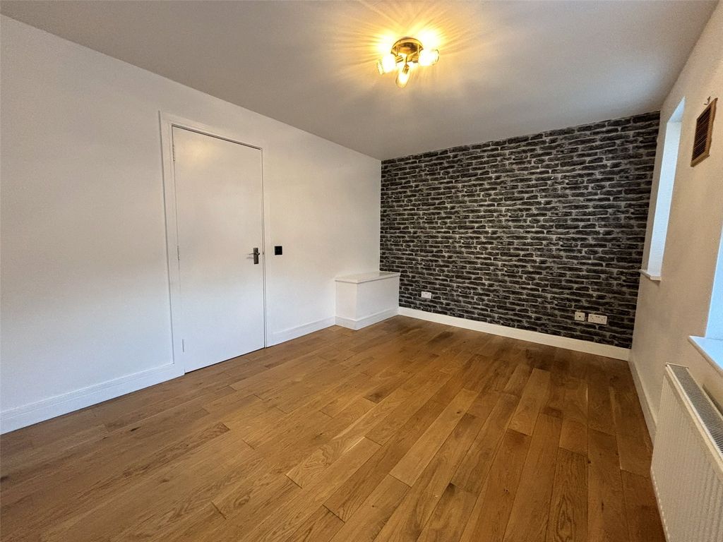 Property photo 2 of 24 Picture No. 22