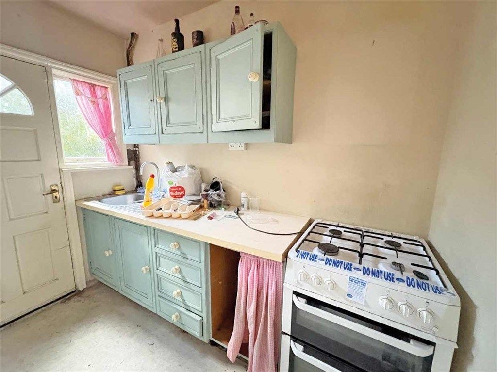 Property photo 3 of 5