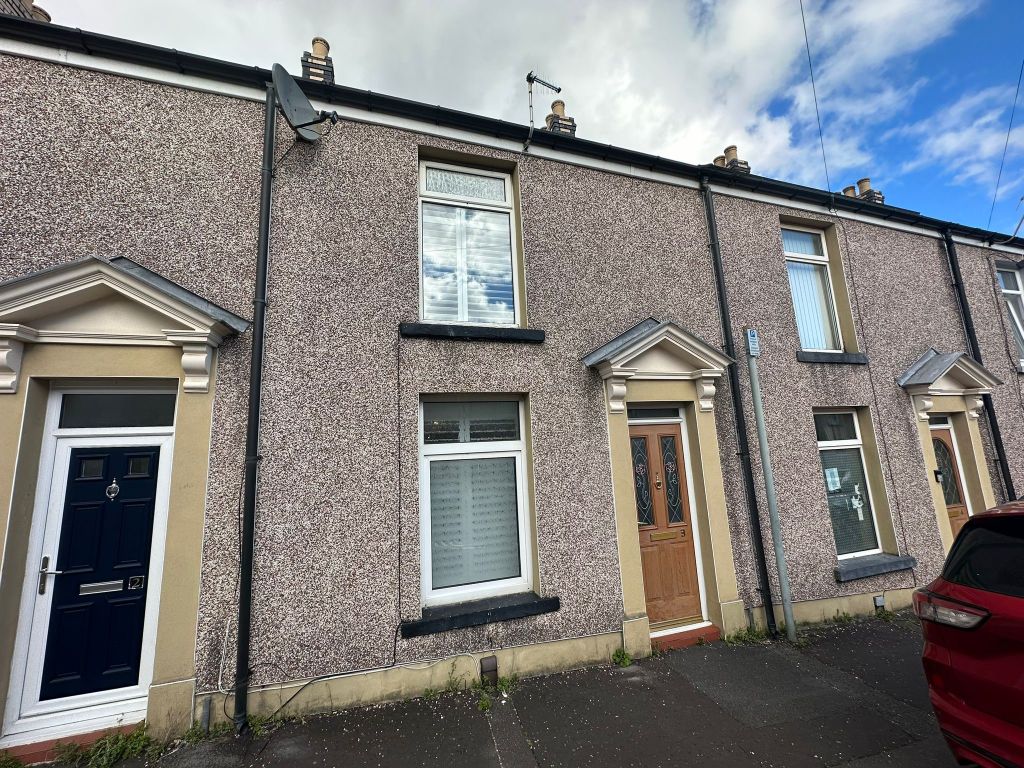 Property photo 1 of 12