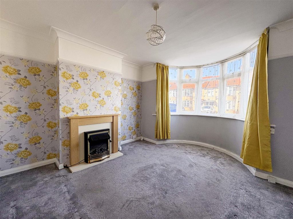 Property photo 3 of 12 Living Room