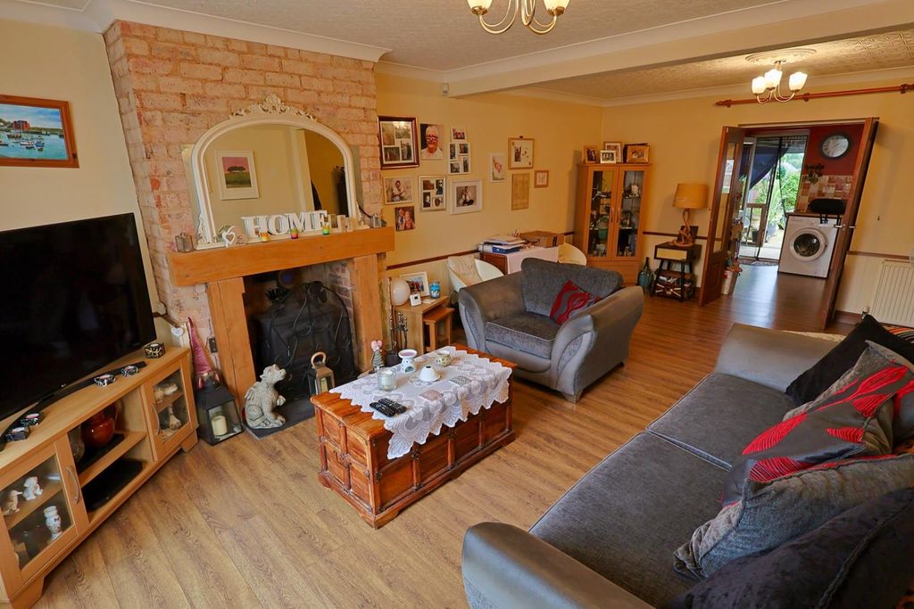 Property photo 2 of 14 Living Room