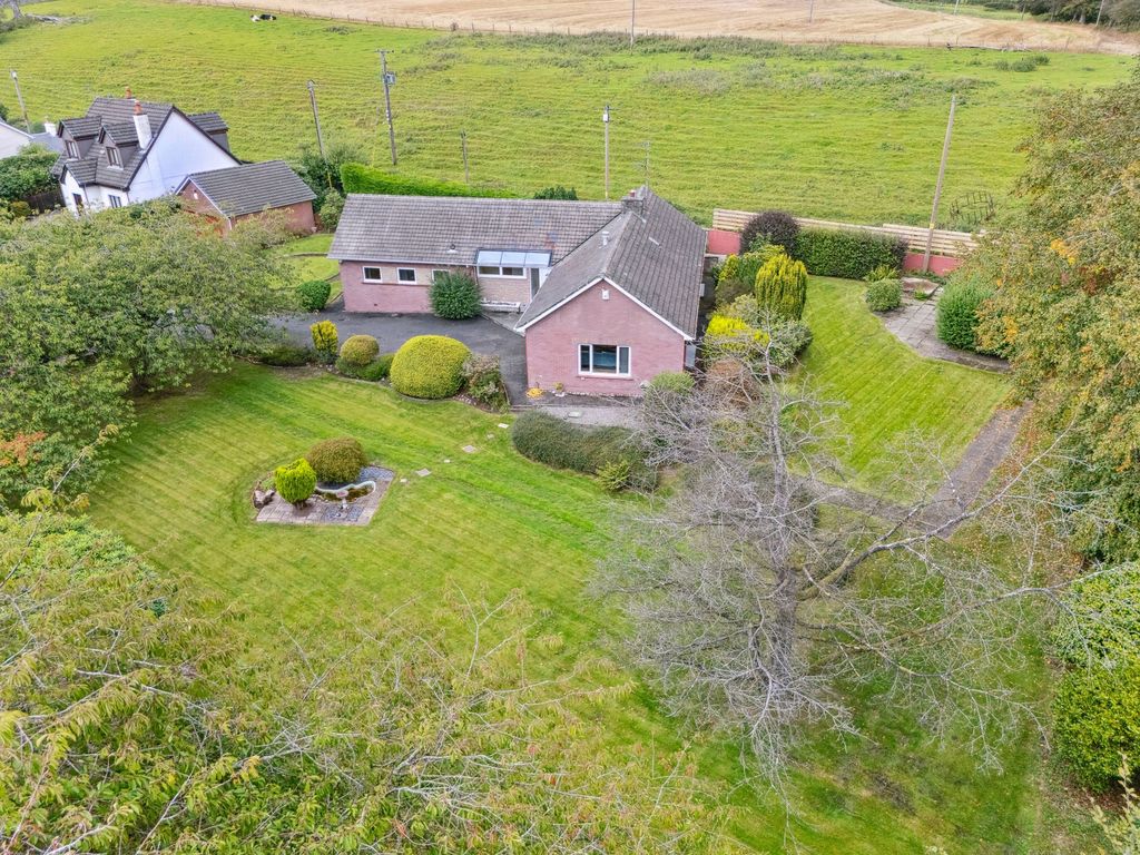 Property photo 3 of 31