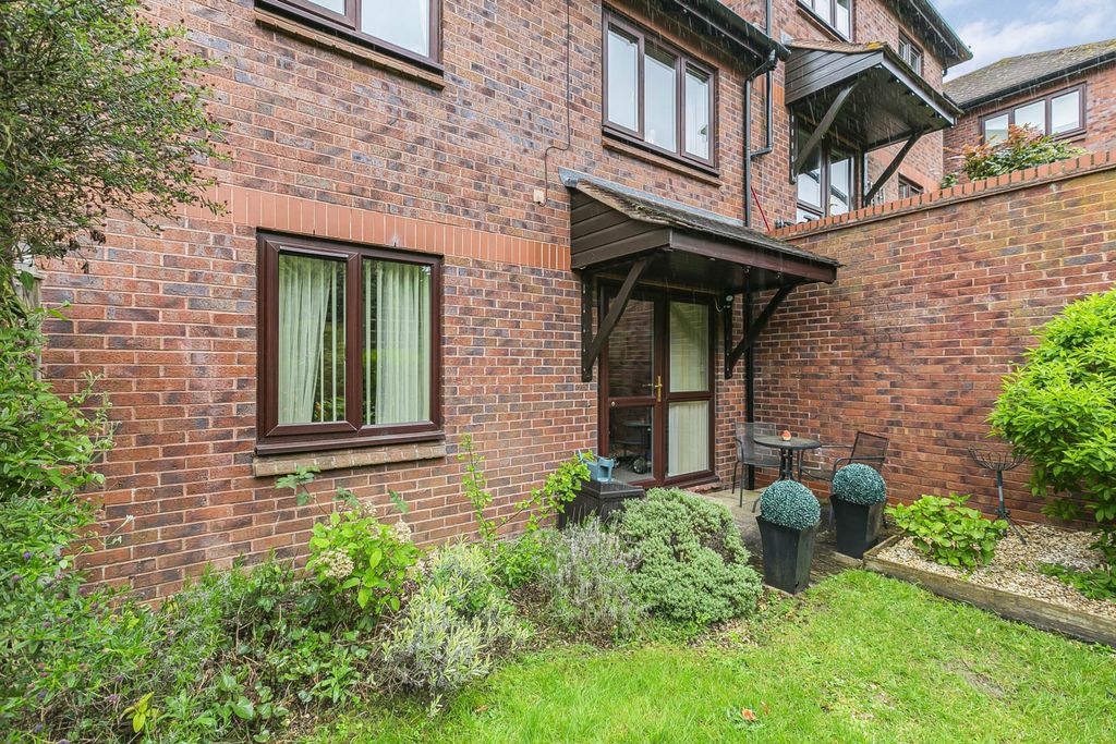 Property photo 1 of 13