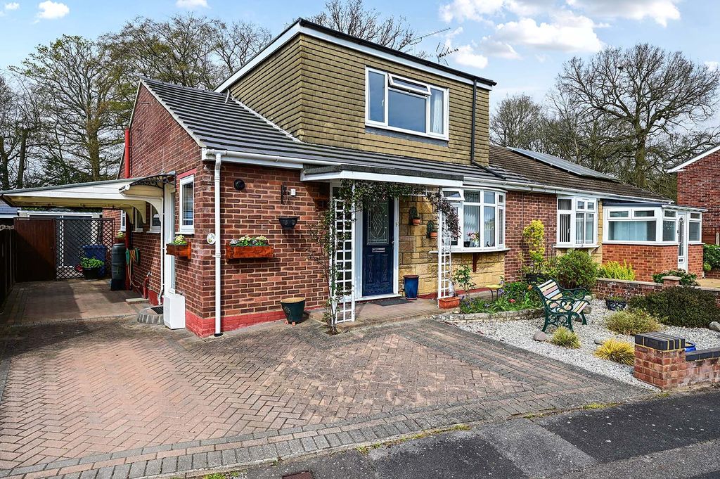 Property photo 1 of 13 31 Beech Drive (15)