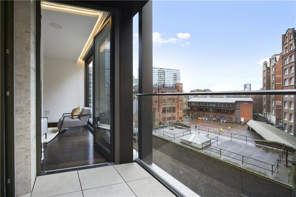 Property photo 2 of 7 Kings Gate Walk