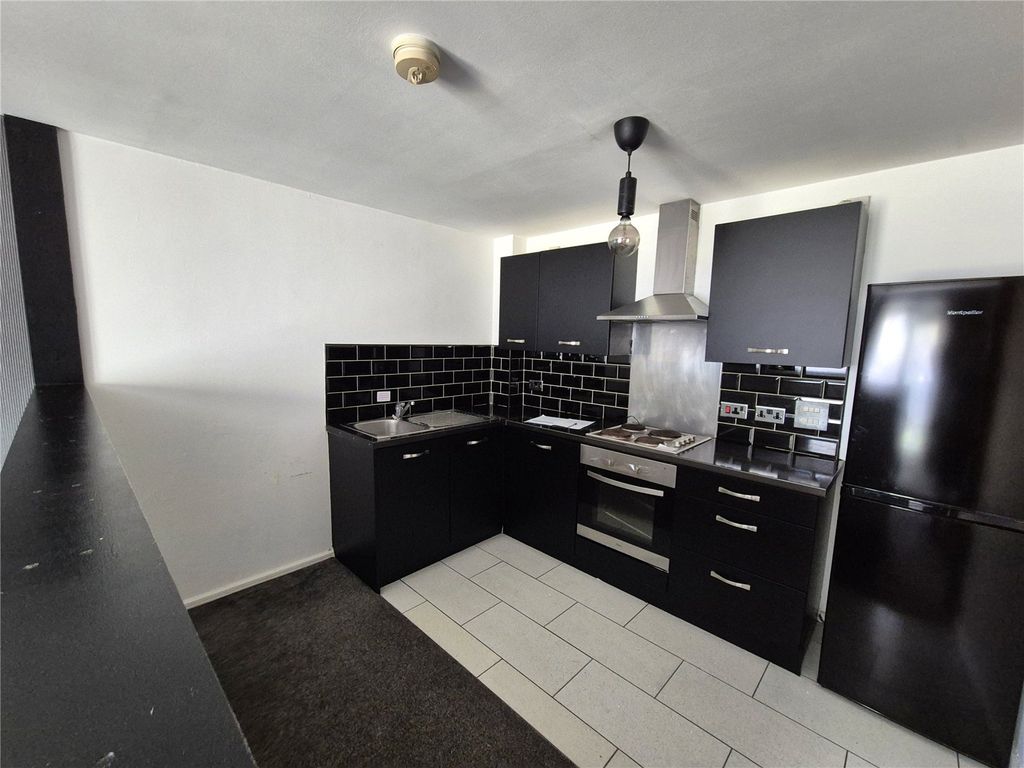 Property photo 2 of 10 Picture No. 06