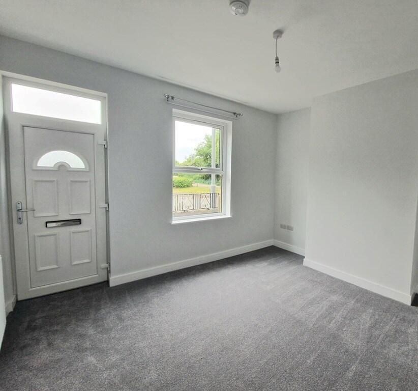 Property photo 3 of 10 Lounge Amended.Jpeg