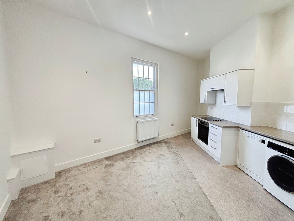 Property photo 2 of 13 Pbox-Img.Jpg