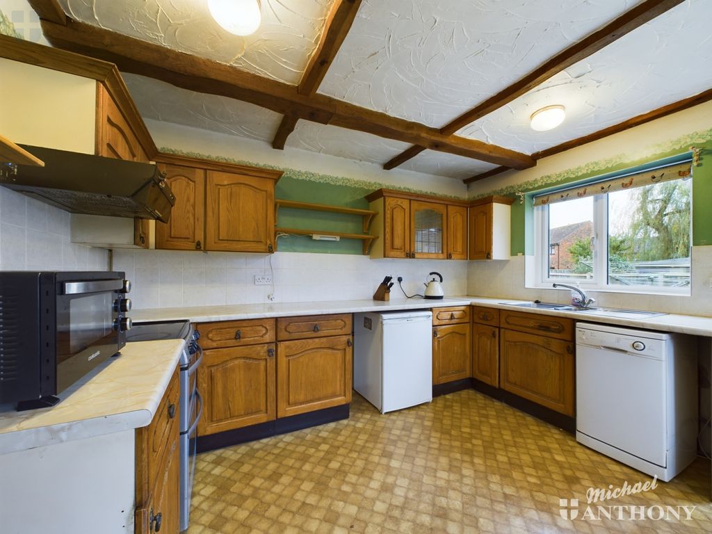 Property photo 2 of 20 Cam02773G0-Pr0206-Still014