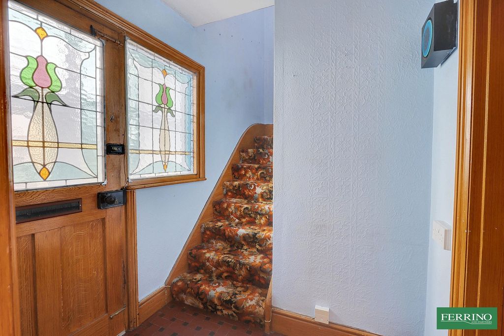 Property photo 2 of 23 Inner Hall