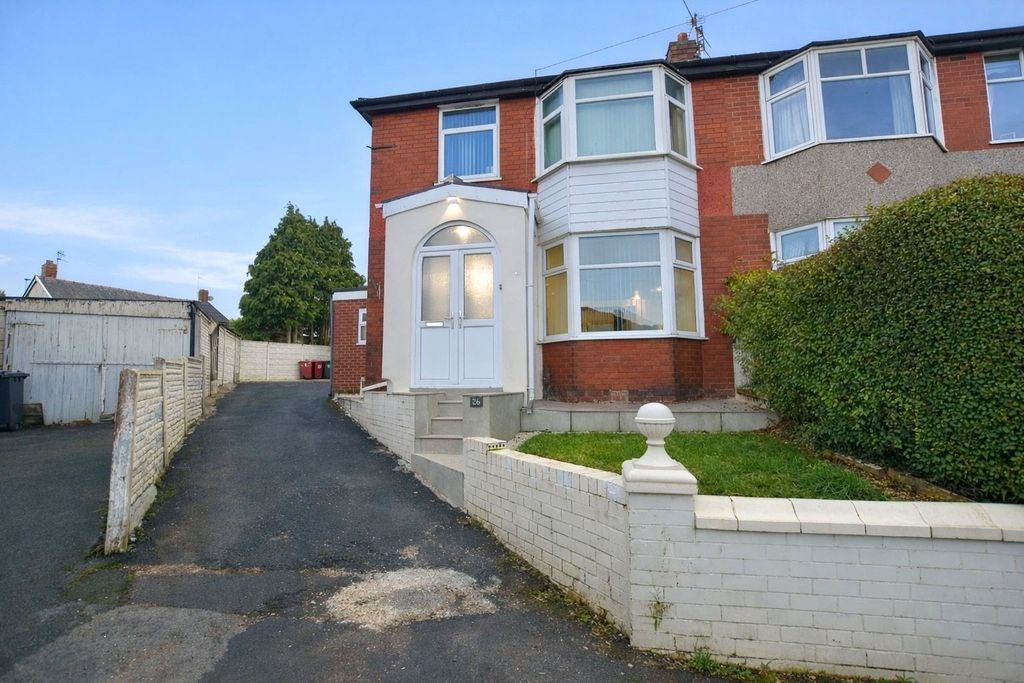 Property photo 1 of 9 External