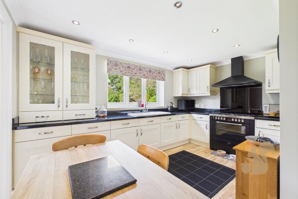 Property photo 3 of 30 Cam01659G0-Pr0549-Still015.Jpg