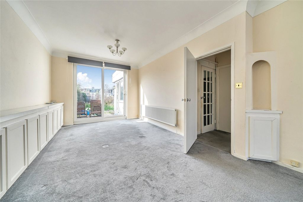 Property photo 2 of 22 Picture No. 08