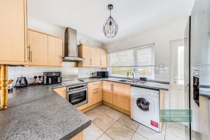 Property photo 3 of 19 Photo 8