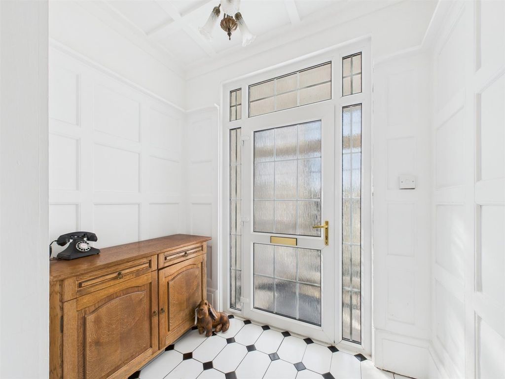 Property photo 2 of 29 Cam02295G0-Pr0177-Still002.Jpg