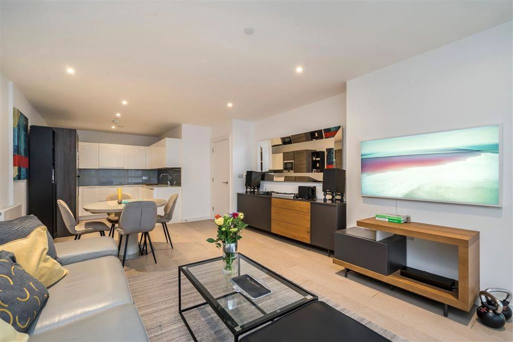 Property photo 2 of 11