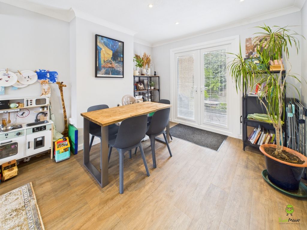 Property photo 3 of 16 Presented By Clinton At Ewemove Bexleyheath And D