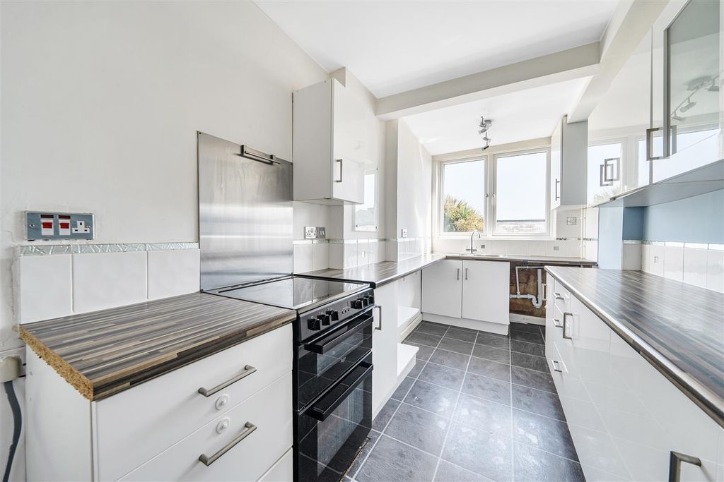Property photo 2 of 17 Kitchen